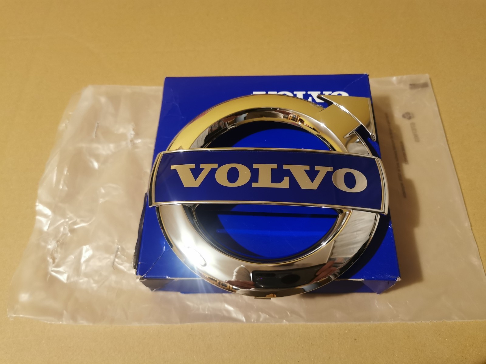 VOLVO S60 V60 CX60 Front Grill Emblem Badge Logo Chromed 31383030 ...