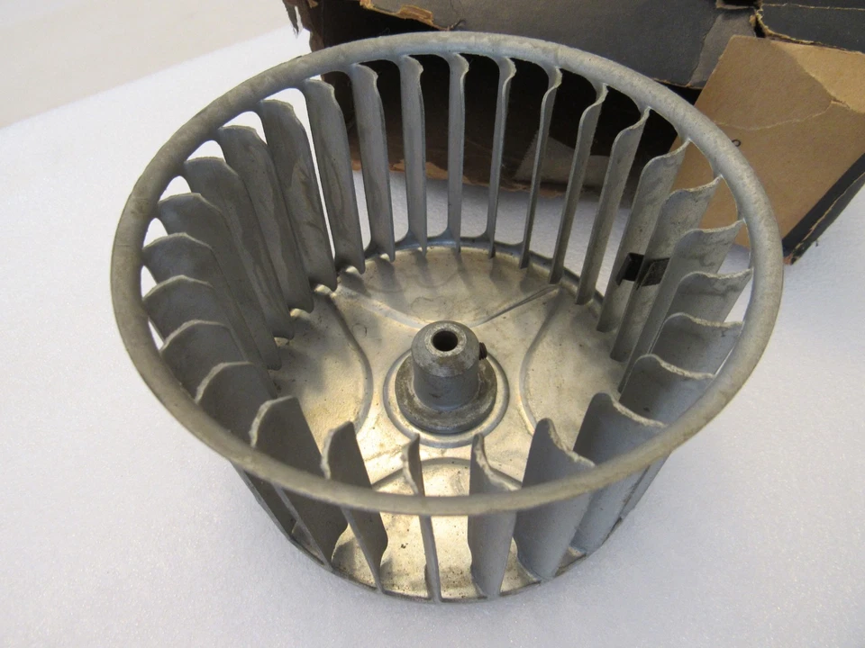 Nuevo de Lote Antiguo 1942-54 Pontiac Chieftain Silver Streak Soplador Motor Impulsor Ventilador GM 3116365 Foto 3 de 4