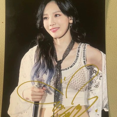 Taeyeon Autograph Photos Signature Fidelity Gift 6 Inch Signature Taeyeon亲笔签名照