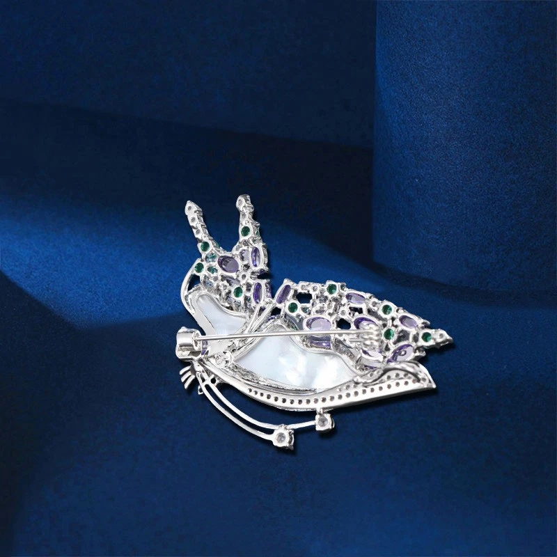 Broche prendedor mariposa enchapado en oro blanco púrpura circonita cúbica transparente circonita cúbica Foto 3 de 3