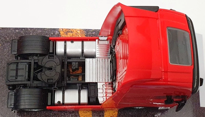 Welly 1/32 Scale Model Truck 32690S - Volvo FH - Red - Image 4 of 4