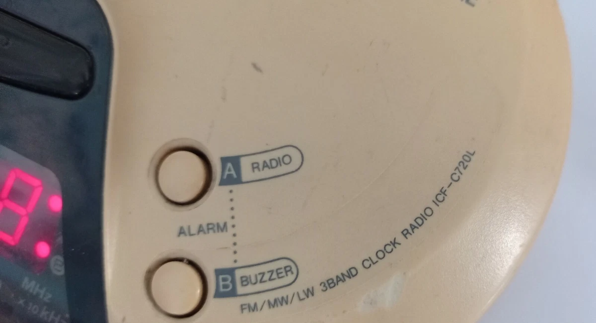Raro sony fm/mw/lw 3band reloj radio icf-c720l dream machine