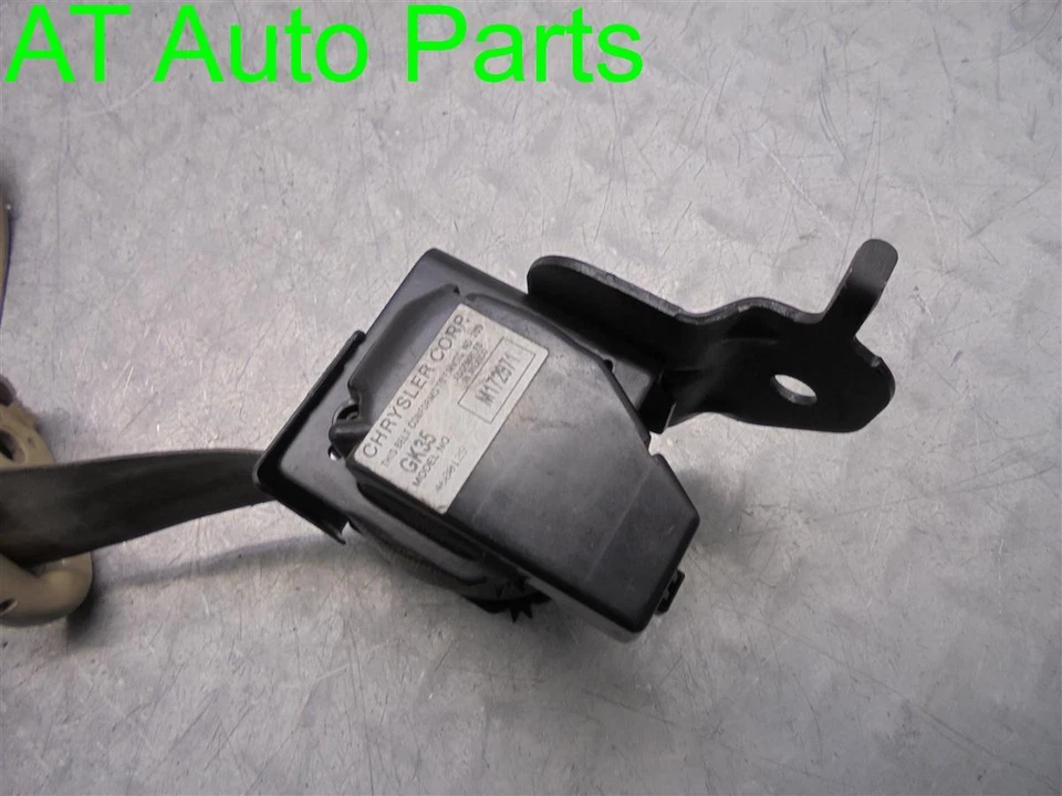 1997 DODGE CARAVAN REAR 2ND DRIVER LEFT SEAT BELT RETRACTOR TAN OEM Foto 3 de 4