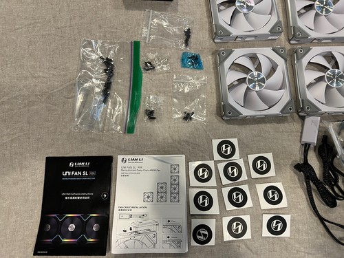 Lian-Li UNI FAN SL120 5-pack + 4 individual, Daisy-Chain 120mm ARGB, White v1 - Photo 6/9