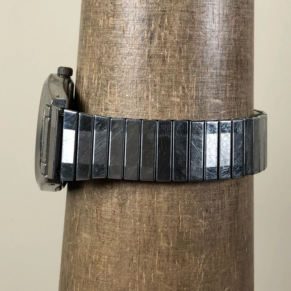 Sharp Men SHP105 Classic Date Silver Tone Expansion Quartz Analog Watch 7 1/4" - Image 3 of 4