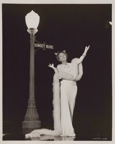 Gloria Swanson in Sunset Boulevard (1950) ❤ Vintage Collectable Photo K 516 - product listing photo