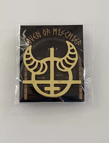 Mischief Toys - Coven of Mischief Pin - GOLD CLUE PIN LE 125 - Picture 2 of 3