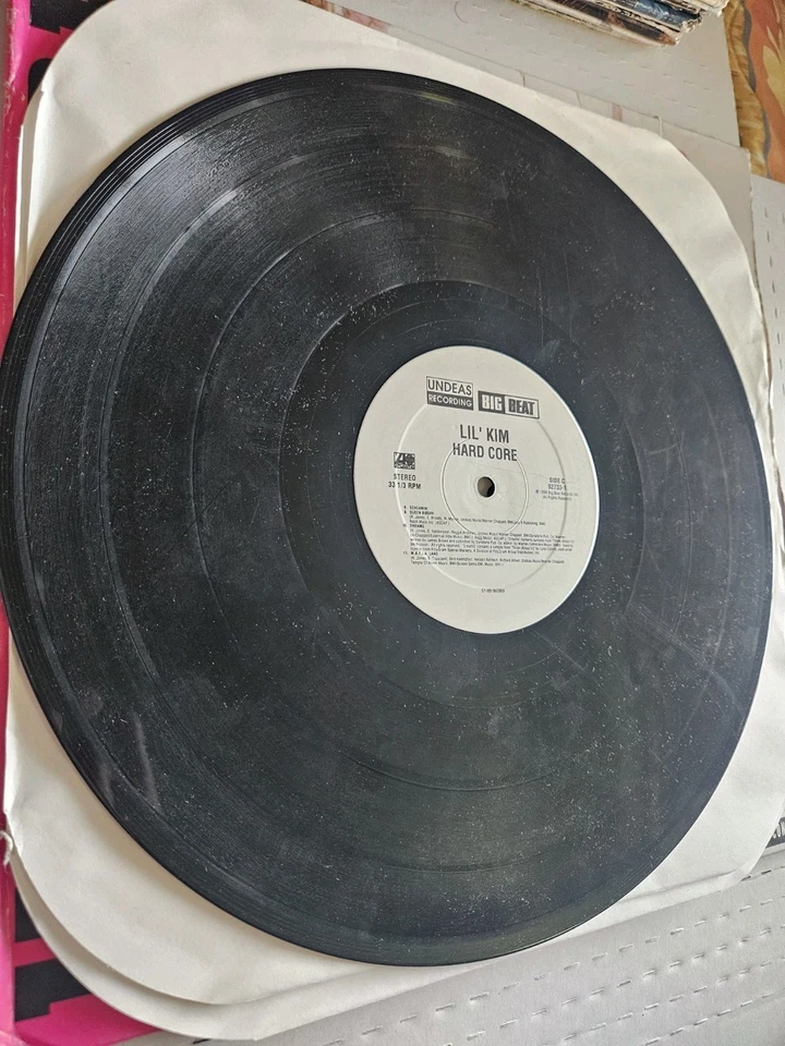 Hard Core [PA] [LP] by Lil' Kim (Vinyl, Nov-1996, Big Beat/Undeas Recordings) - Imagem 3 de 4