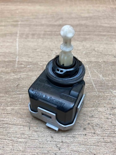 007878   Headlight level adjustment motor Fits for Volvo S40, V40