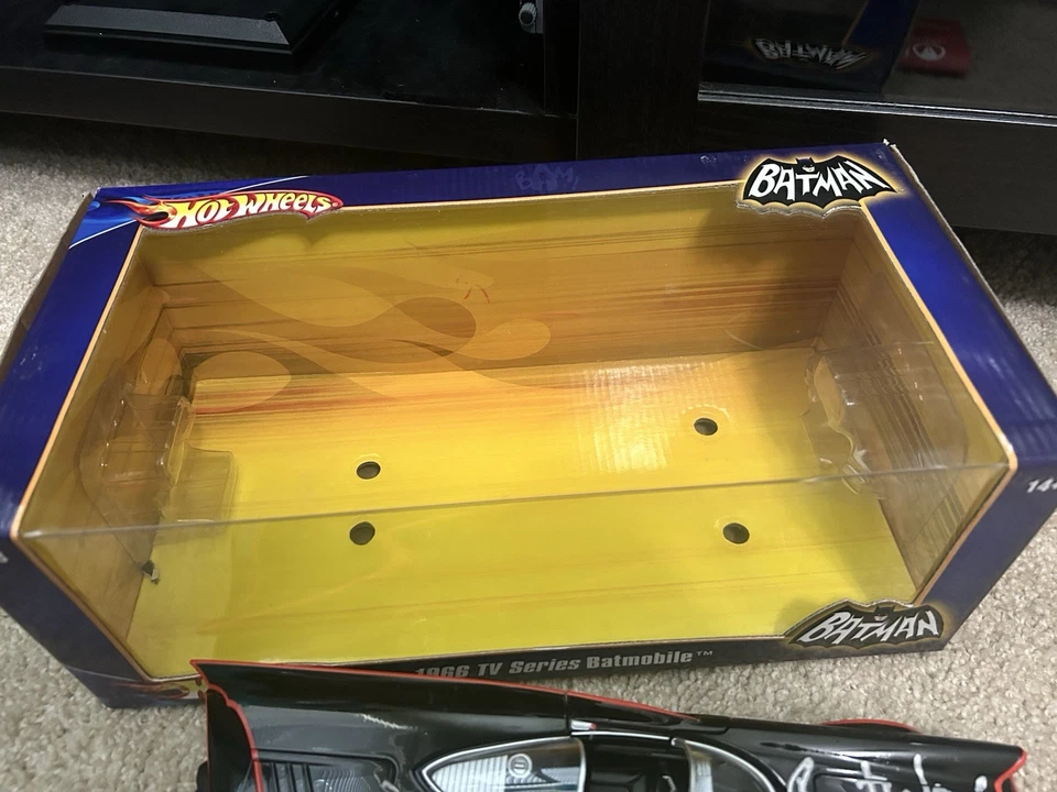 Batman 1966 1:18 Batimóvil Firmado Adam West Burt Ward George Barris "Wham"/100! Foto 3 de 3