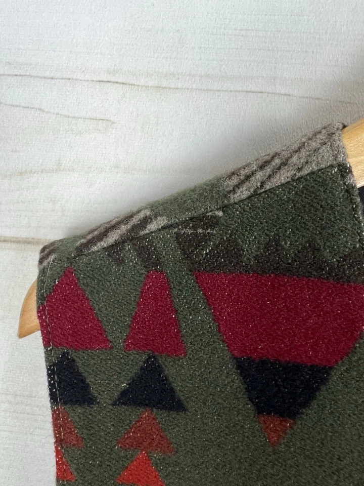 Pendleton Vest Mens 48 Wool Western Aztec Southwest Made USA Pockets - Image 3 of 4