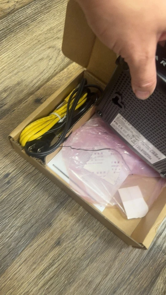 Arris CM820A DOCSIS 3.0 Cable Modem CM820A New - Image 4 of 4