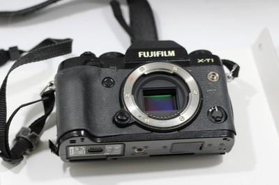Boxed Fujifilm X-T1 Mirrorless Camera Body with Original Battery & Neck Strap