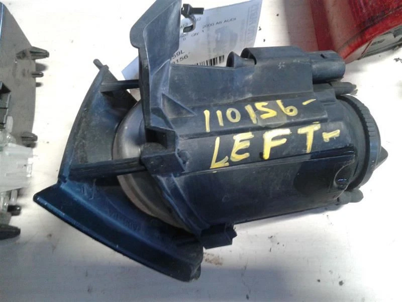 Driver Corner/Park Light Fog-driving Bumper Mounted Fits 00-04 AUDI A6 250704 - Image 4 of 4