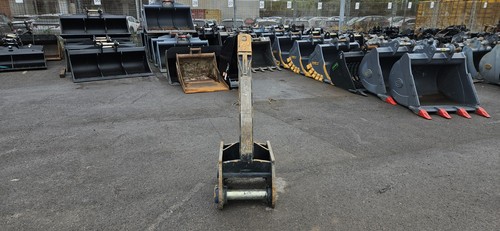 Ripper Tooth w/ 80mm Pins - Used - Price £1750.00 + VAT @ 20% - C519 - Picture 2 of 8