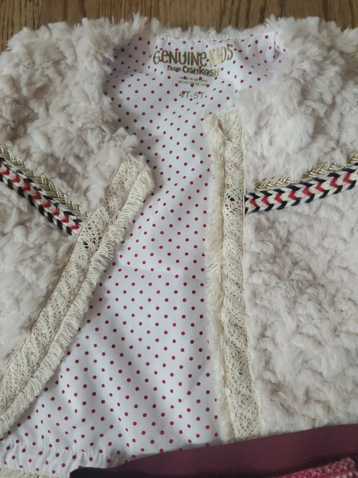 Nuevo Chaleco y Falda Putfit 5T de Piel Sintética Genuina para Niñas Pequeñas Genuinas para Niños Pequeñas Foto 2 de 4