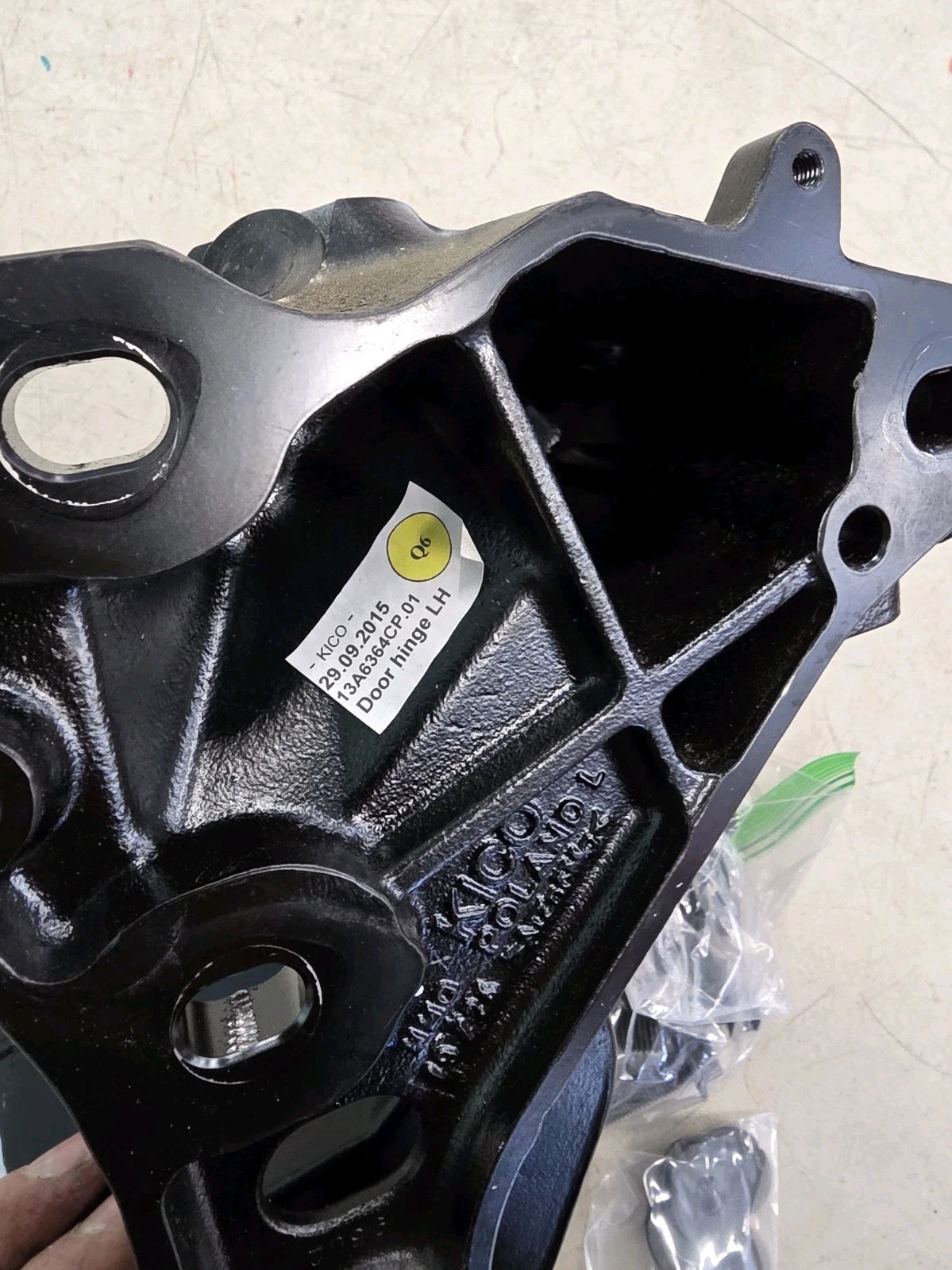  2020-2023 Mclaren GT OEM Front Left Driver Side Door Lift Hinge Assembly OEM