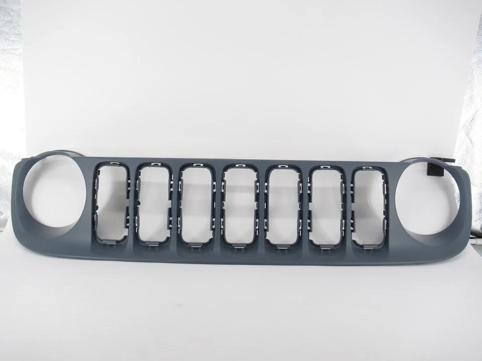 Genuine OEM Mopar Jeep 6RZ57TZZAA Front Grille 2015-2018 Renegade - Изображение 2 из 3