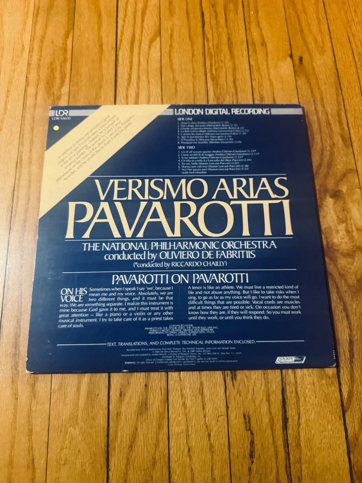RARE Vintage Luciano Pavarotti Personally Signed  Verismo Arias Vinyl Original - Image 3 of 4