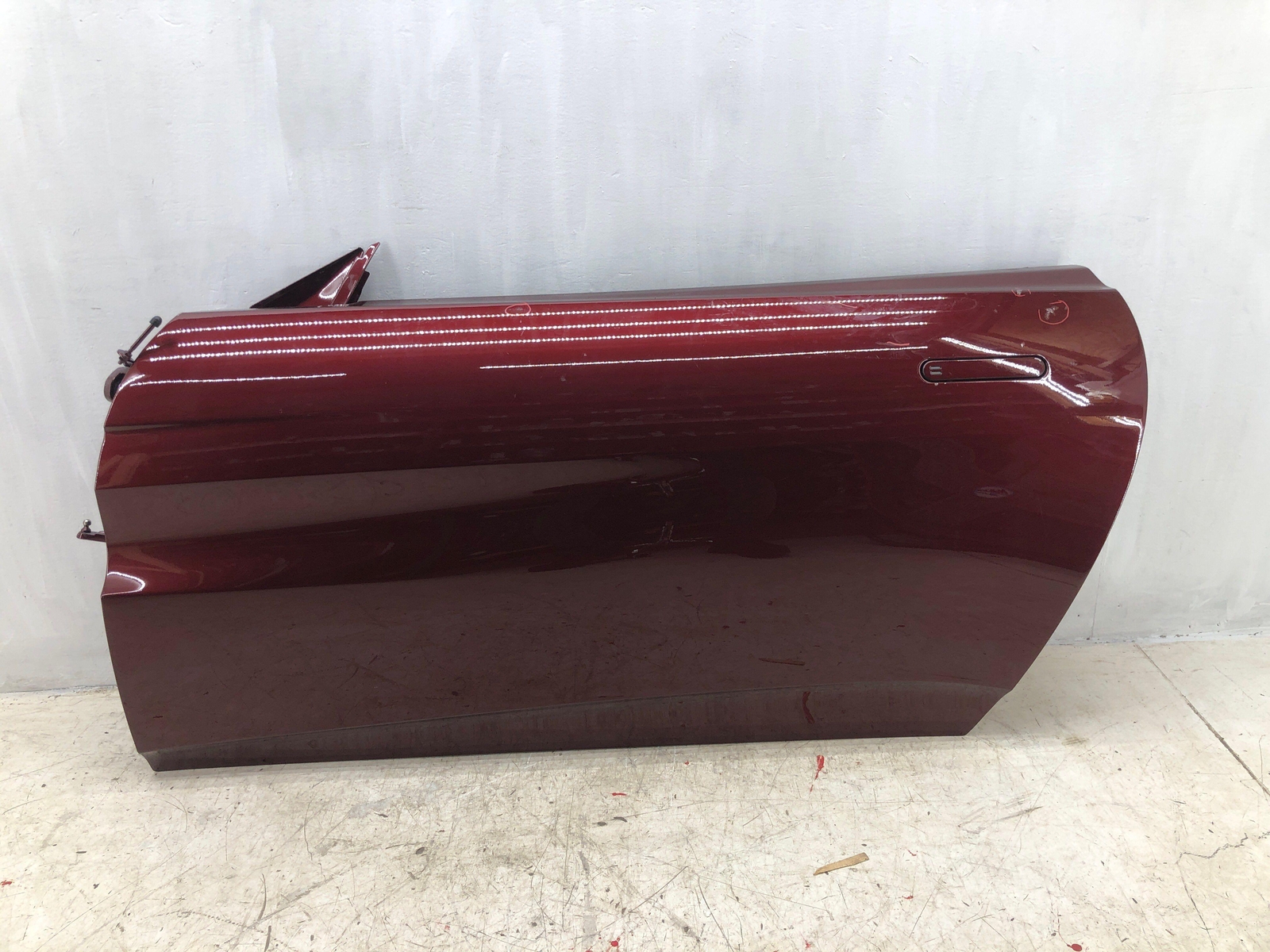 2020-2023 ASTON MARTIN VANTAGE ROADSTER LEFT FRONT DOOR SHELL CRIMSON (6075AM)