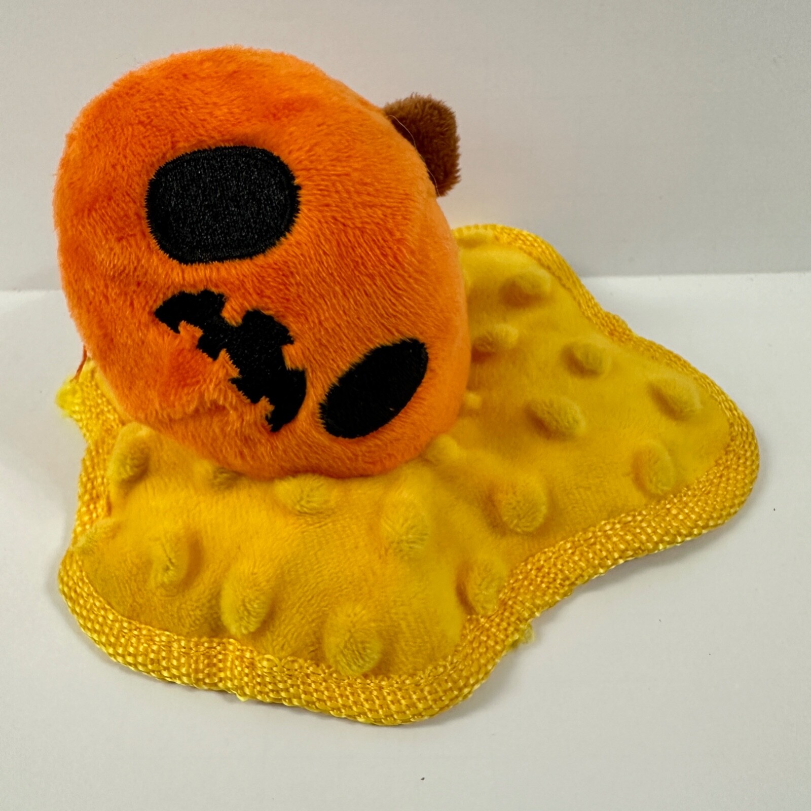 Bark Box Plush Crinkle Squeak Dog Toy Pumpkin size Medium