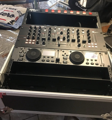 American Audio VMS2 2-Deck Rack Mount DJ Controller Mixer, Sampler, 8 Pads