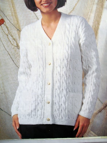 80 Ladies DK Cable Cardigan 32-46\