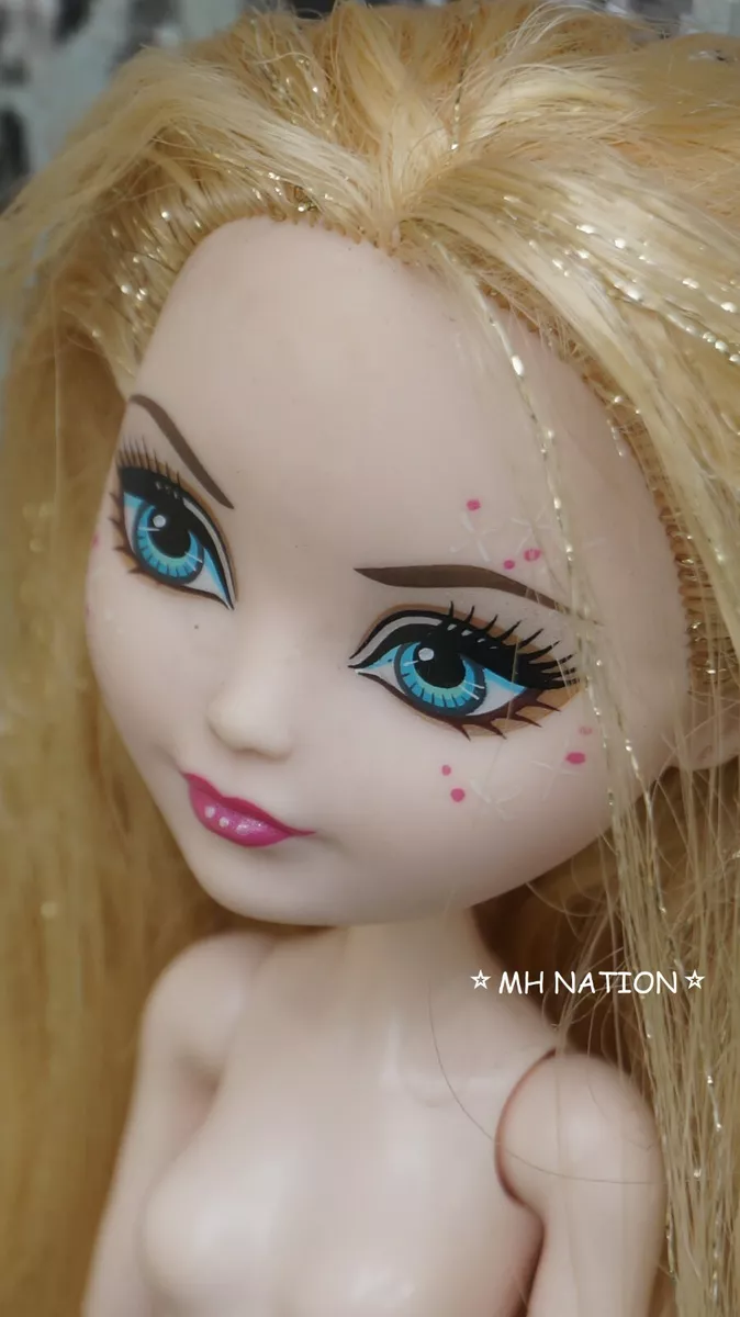 Ever After High Apple White Thronecoming Doll READ