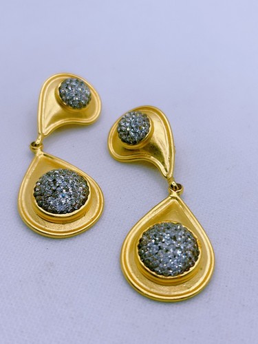 deanna hamro ONLYONE earings