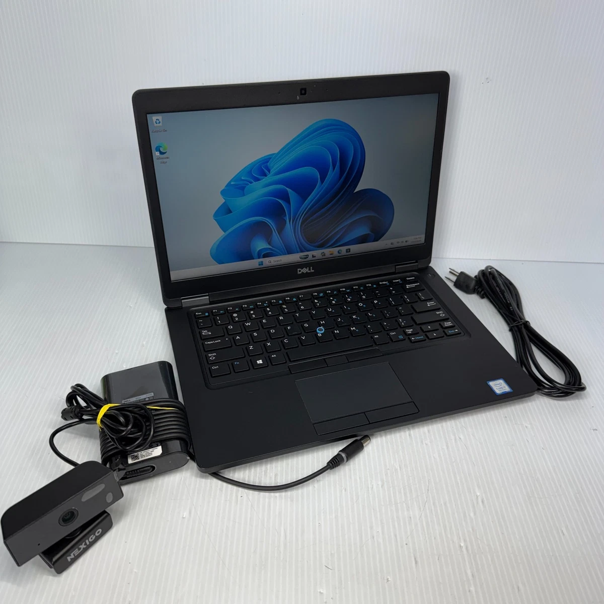 Dell Intel Core i7 8th Gen. PC Laptops & Netbooks 256 GB SSD