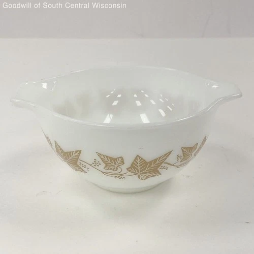 Vintage Pyrex Glass 1.5 Pint Cinderella Mixing Bowl Sandalwood Pattern