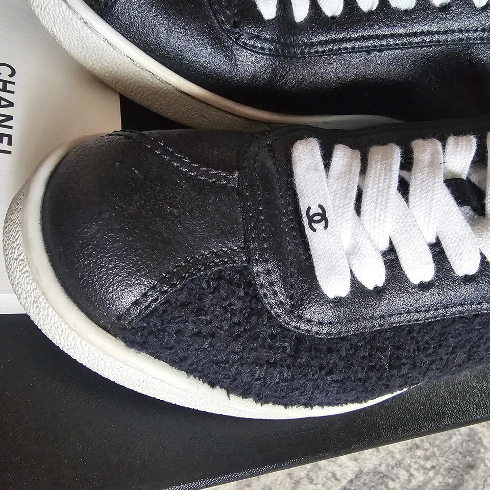 Chanel 2021 CC Logo Zapatillas Mujer Talla 35 AUTÉNTICAS con Caja Foto 3 de 4