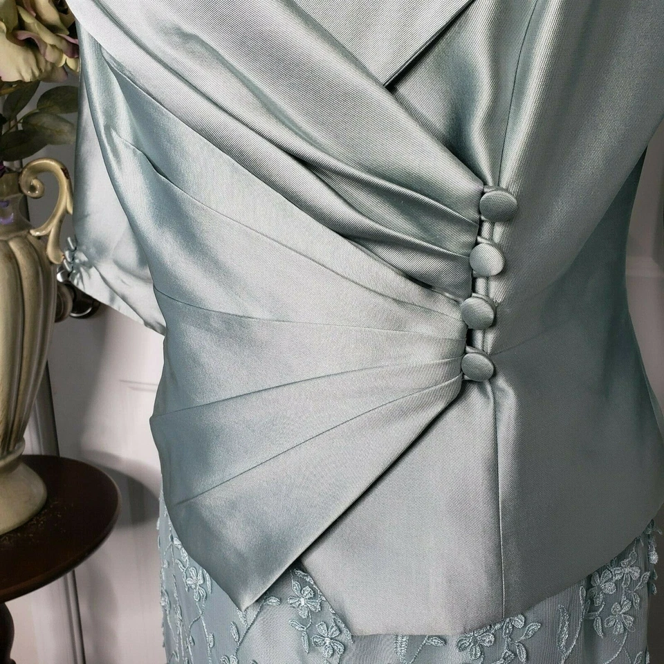 Vestido y chaqueta acuática de dos piezas Social Occasions by Mon Cheri talla 10 Foto 3 de 4