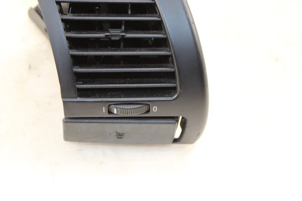 BMW Z4 2003-2008 tablero derecho ventilación de aire/portavasos OEM IH55 Foto 3 de 4