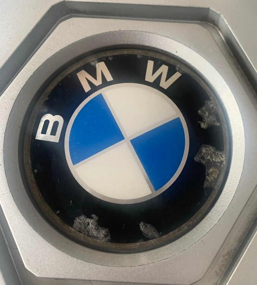 Tapa central de rueda BMW 530I 540I 740I 1993-1995 PLATEADA 36,13-1 180 113 USADO OEM Foto 3 de 4
