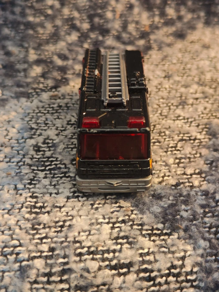 matchbox 1998 mattel oregon dennis saber fire engine #33 mount hood rescue - Image 3 of 4