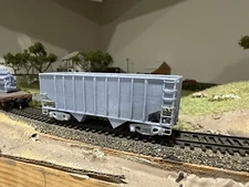 HO Scale H942 NYC - Penn Central Hopper Pennsylvania Railroad PRR