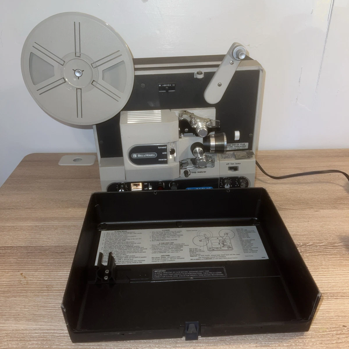 【動作確認済】ベルハウエル　フィルモソニック498 サウンドプロジェクター Bell Howell Filmosonic In Vintage Movie Projectors & Screens for