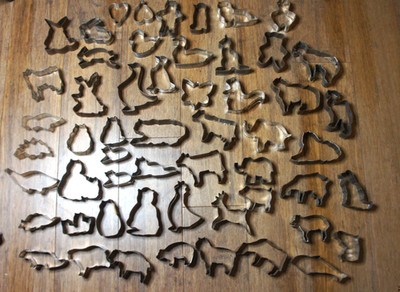 Lot of 55 Vintage Metal Cookie Cutters assorted animals Ducks Dinosaurs +more