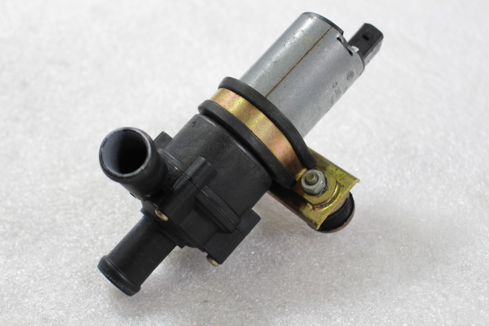 Ferrari 360 Auxiliary water pump P/N 65460300
