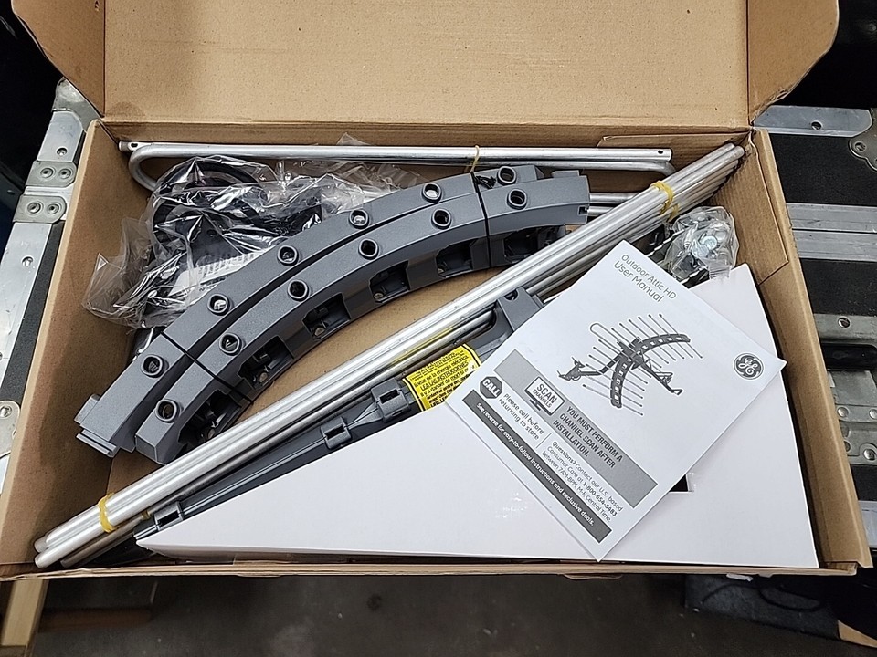 GE Outdoor Attic HD Digital TV Antenna, Long Range TV Antenna Smart TV