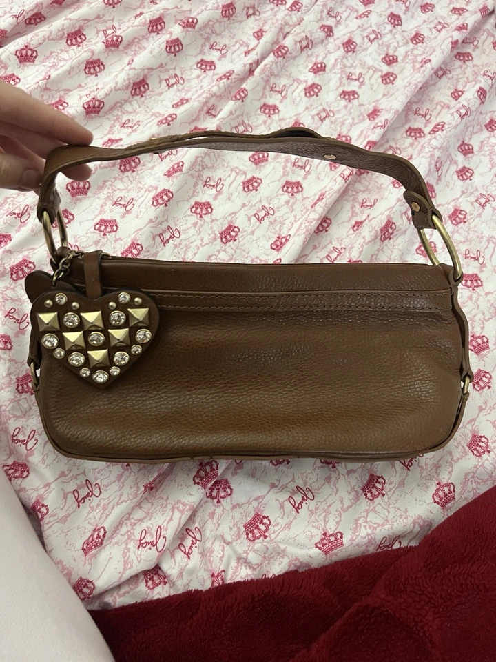 Bolso de Mano JUICY COUTURE Cuero Marrón Guijarro Tachonado Estrás Corazón Baguette Foto 2 de 4