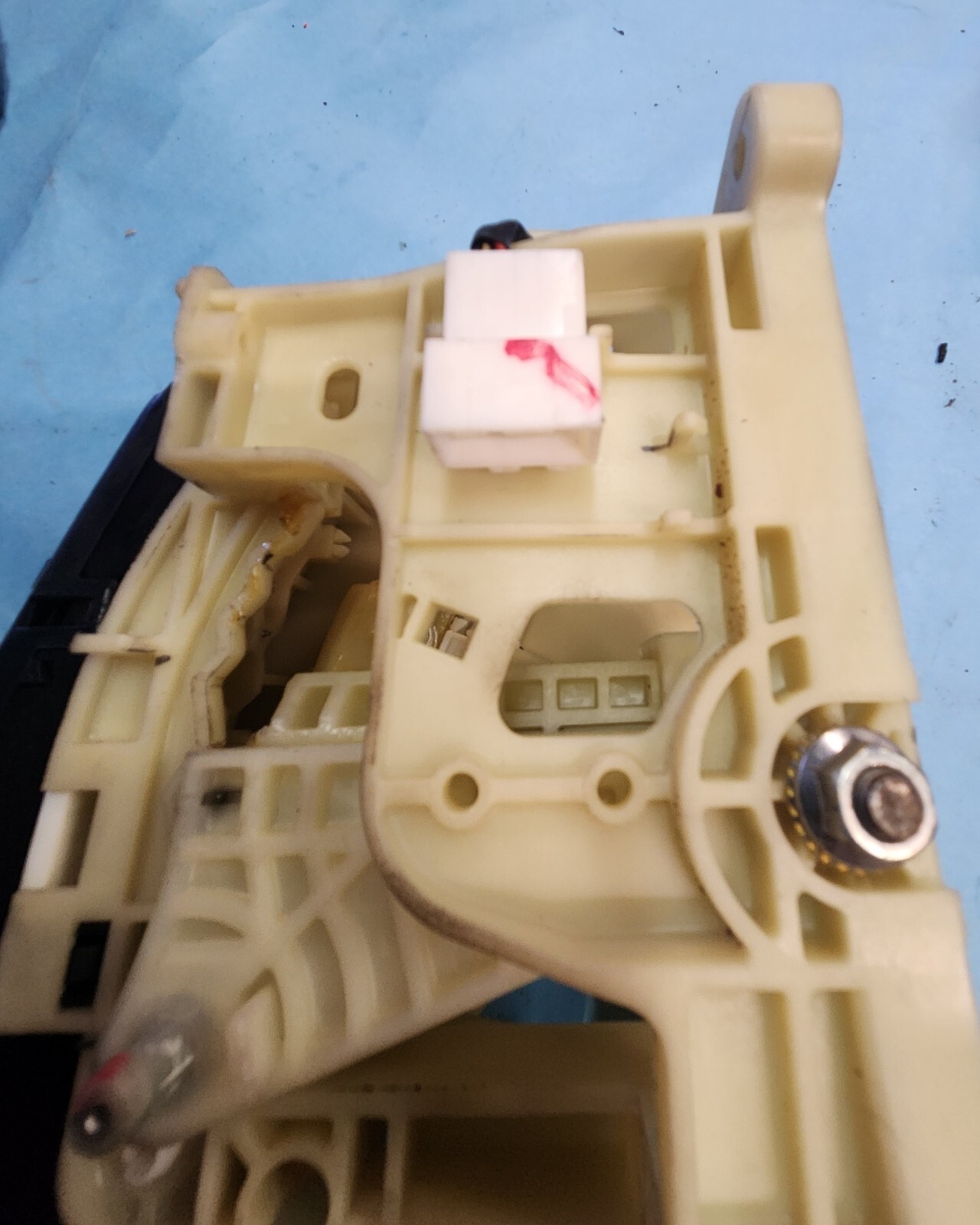 2012-2017 Hyundai Accent - Automatic Transmission Floor Shifter - 46700-1R220