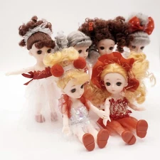 Princess Daliah Friendship Dolls: 6″ dolls with 12 moving joints and accessories