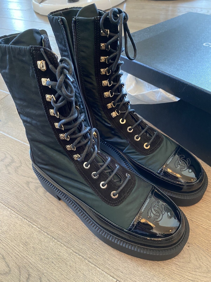 last sale CHANELローファー Chanel 23A Black Calfskin Leather Quilted CC Gold Logo Flat