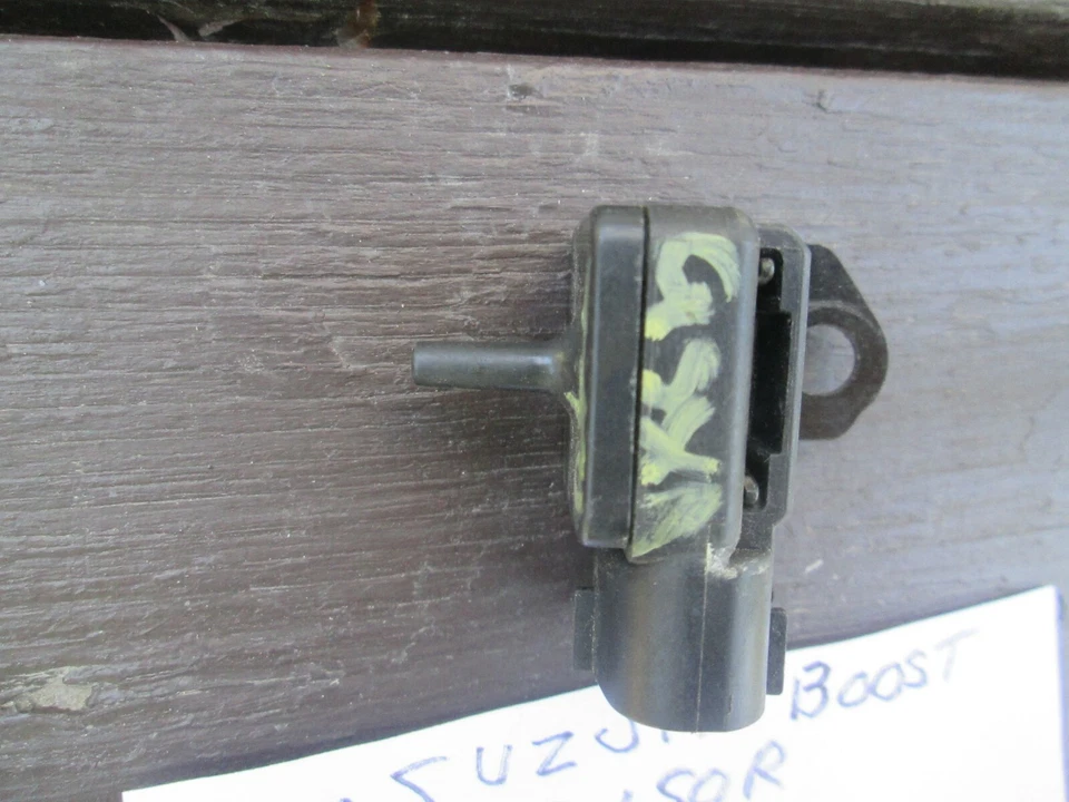 OEM SUZUKI GSXR600 / 750 / 1000 / SV1000 / BURGMAN 650 BOOST SENSOR 15620-35F00 Foto 2 de 4