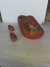 Vintage Dutch Shoes Wooden Carved P ainted In Holland 2 - Miniature   1 - Reg