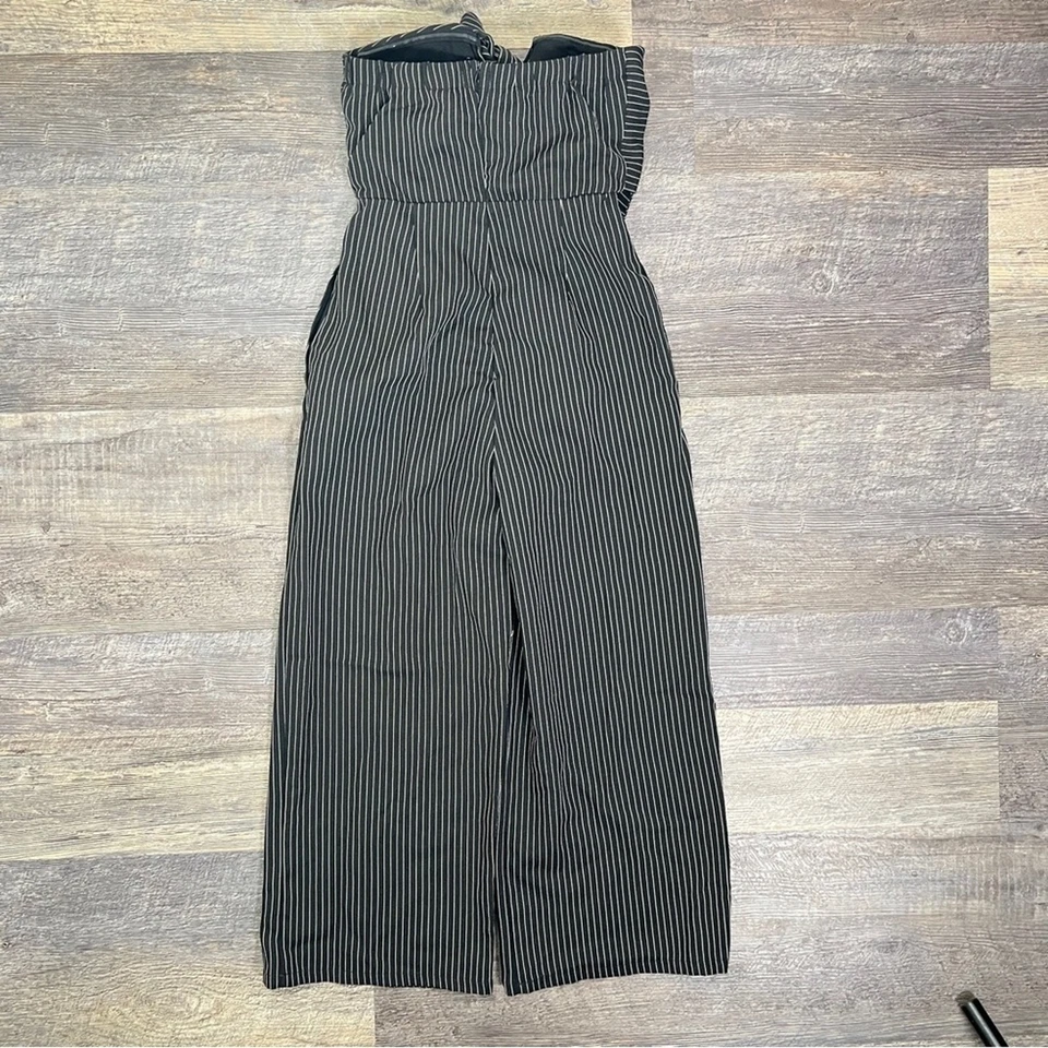 Macacão Blue Blush preto e branco listrado sem alças perna larga pequeno? S B173 - Imagem 4 de 4