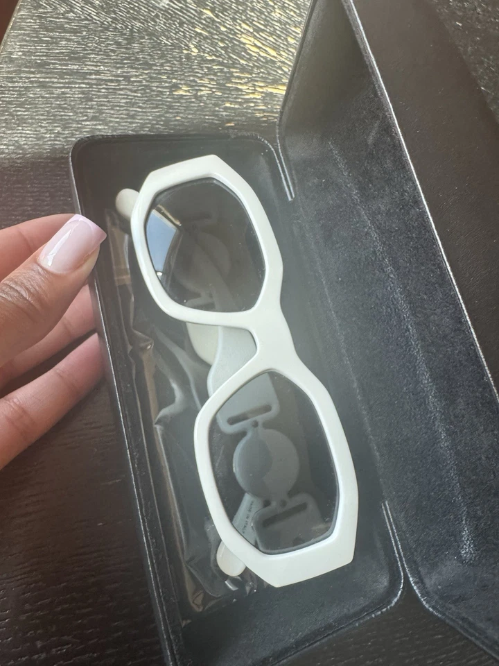 Nuevas gafas de sol Versace MEDUSA BIGGIE  Foto 2 de 4