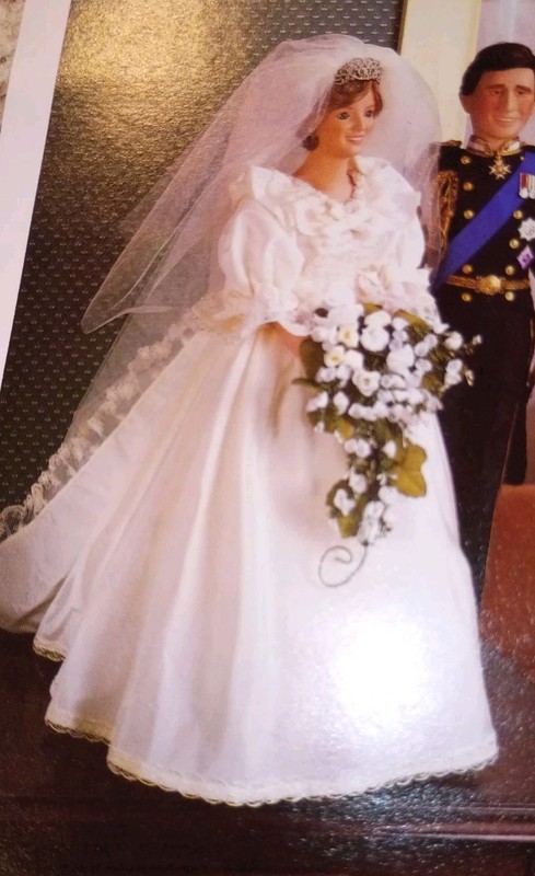 Franklin Mint Princess Diana Doll Porcelain Wedding/Bride Doll Gorgeous 17"